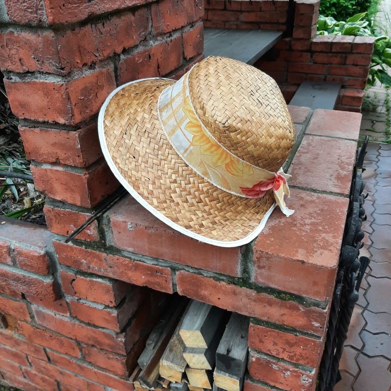 Как дачные шляпы могут украсить ваш летний стиль