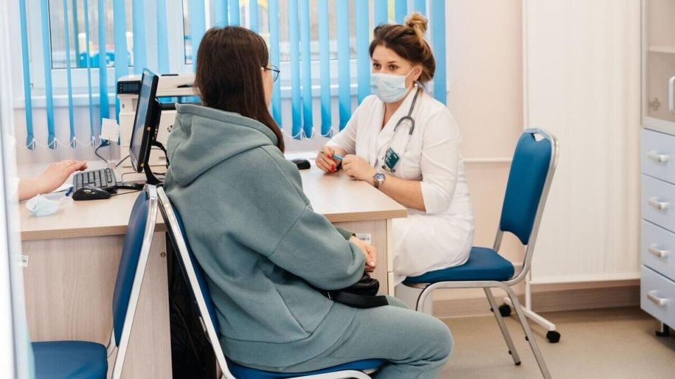 Как получить оплачиваемый выходной для диспансеризации: права работников в 2025 году