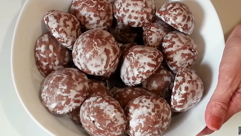 Воздушный десерт выпекается 15 минут: детей за уши не оттянешь от этих пряников