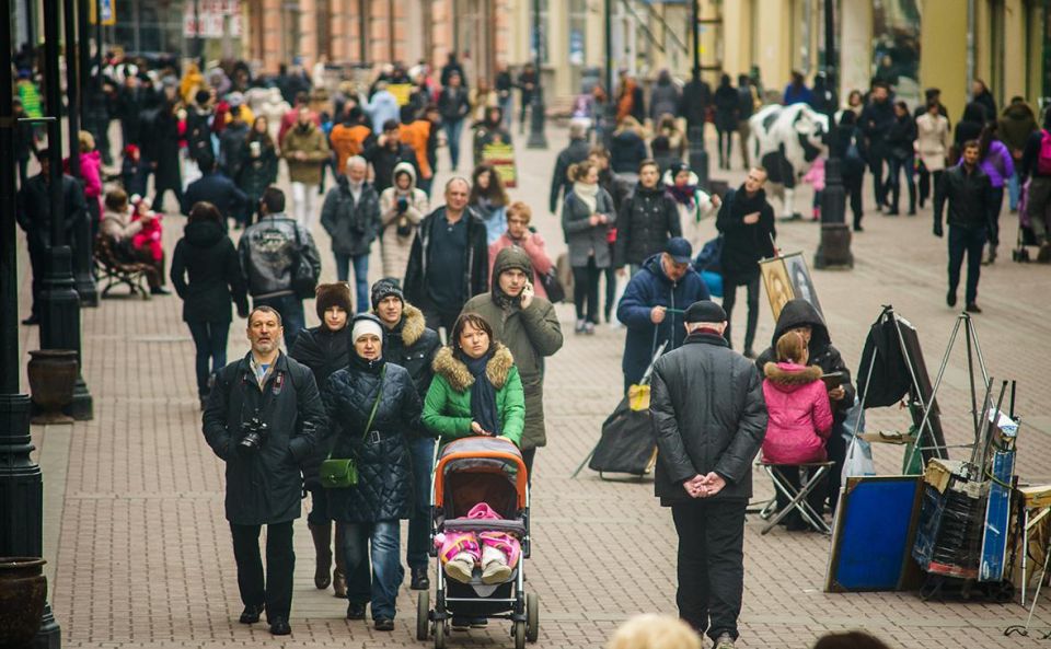 Почти половина россиян живет без финансовой подушки: что стоит за тревожной статистикой?