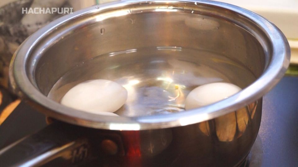 Неожиданная закуска, покорившая праздники: елочки из консервов