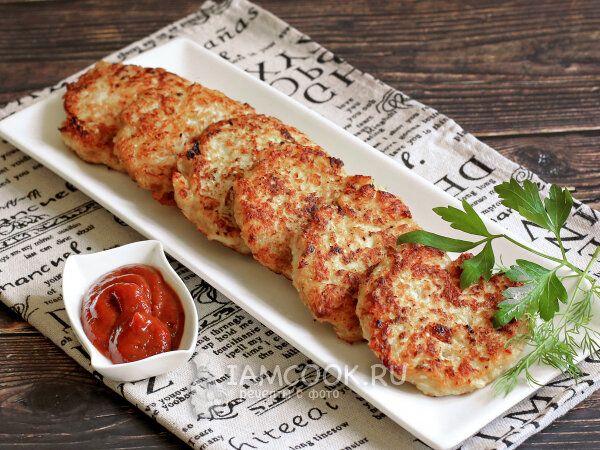 Секрет нежных котлет: как капуста делает куриное мясо еще сочнее