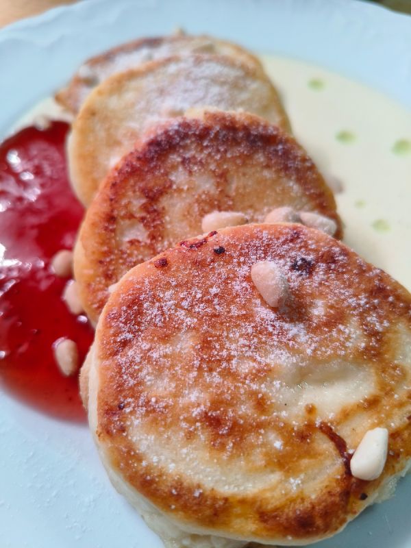 Творожные сырники: незаменимый завтрак для всей семьи