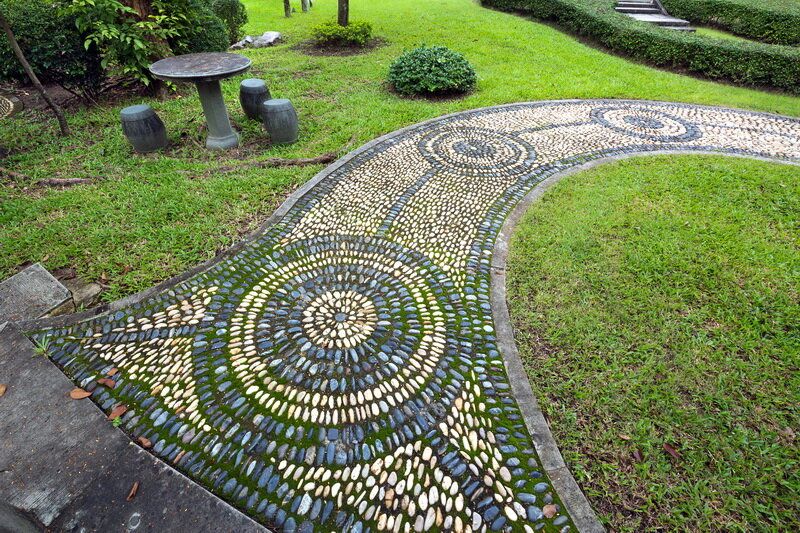 Творческие решения для преобразования двора без финансовых затрат