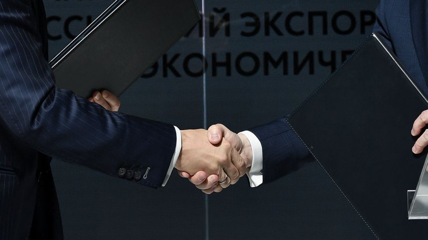 Российские банки запускают инновационные решения для оплаты иностранных туристов