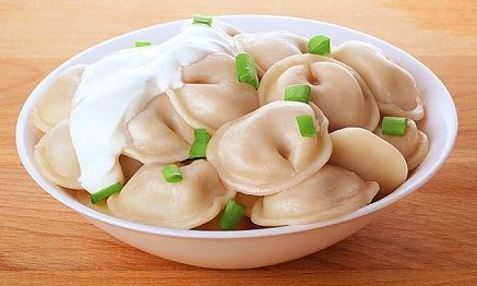 Сибирские пельмени: секреты идеальной начинки и эластичного теста в каждом кусочке