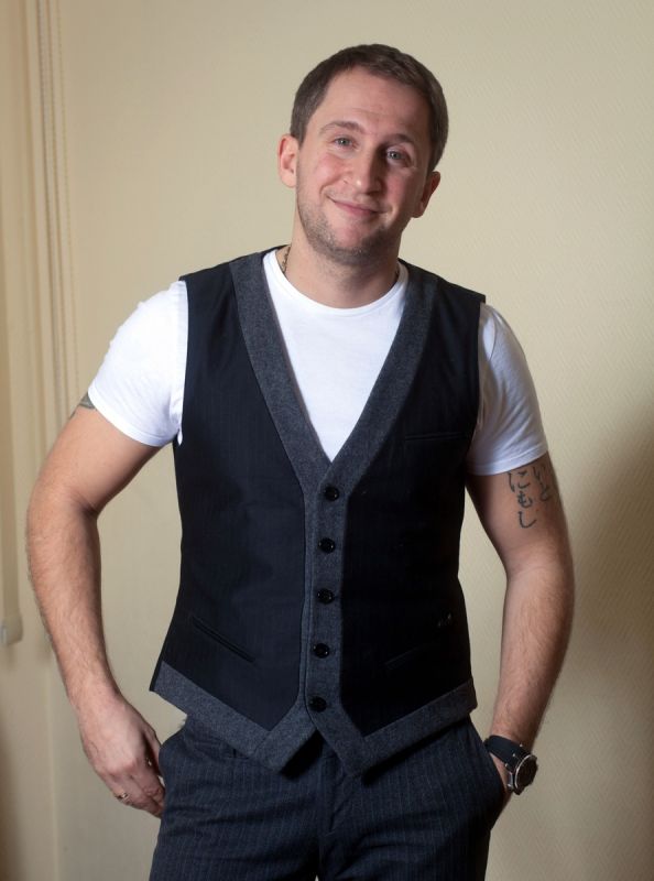 Псевдонимы, которые изменили судьбы: как российские звезды выбрали свои имена