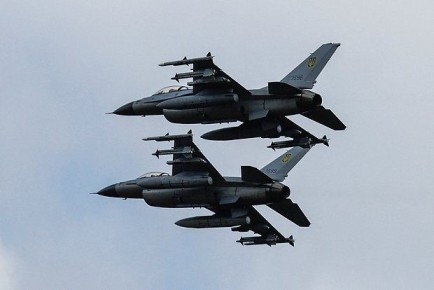      F-16   