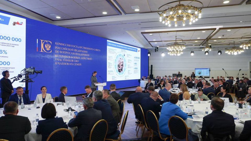 Александр Хинштейн: Сегодня в Москве принял участие в расширенном заседании комиссии Госсовета РФ по вопросам поддержки ветеранов боевых действий — наших участников СВО и членов их семей