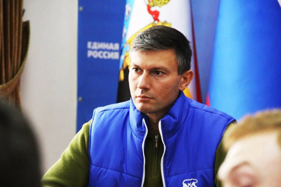 Телемост накануне Дня воссоединения Донецкой и Луганской народных республик, Запорожской и Херсонской областей с Российской Федерацией прошел в реготделении «Единой России»