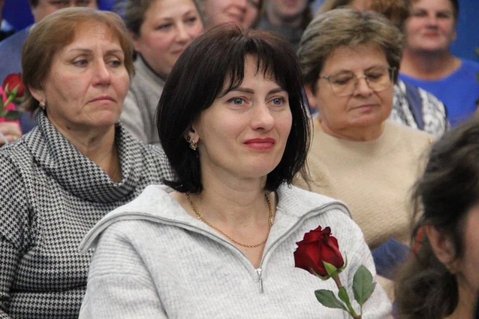 Партийцы чествовали учителей приграничья