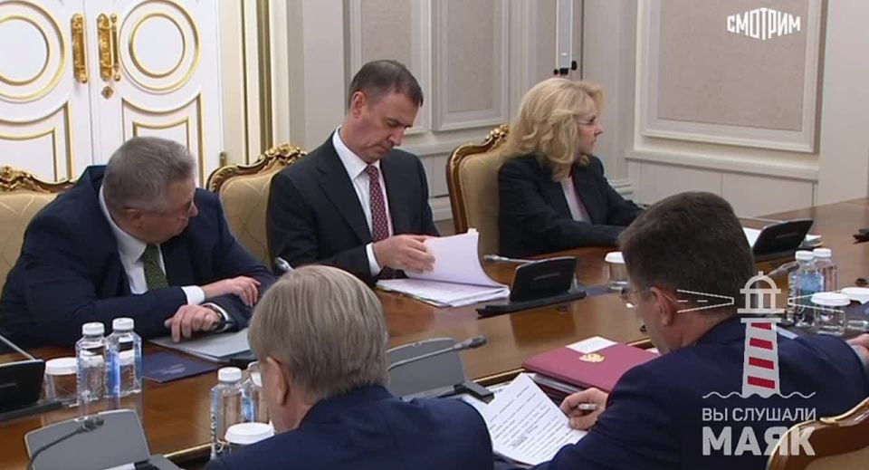 Михаил Мишустин провел совещание с вице-премьерами