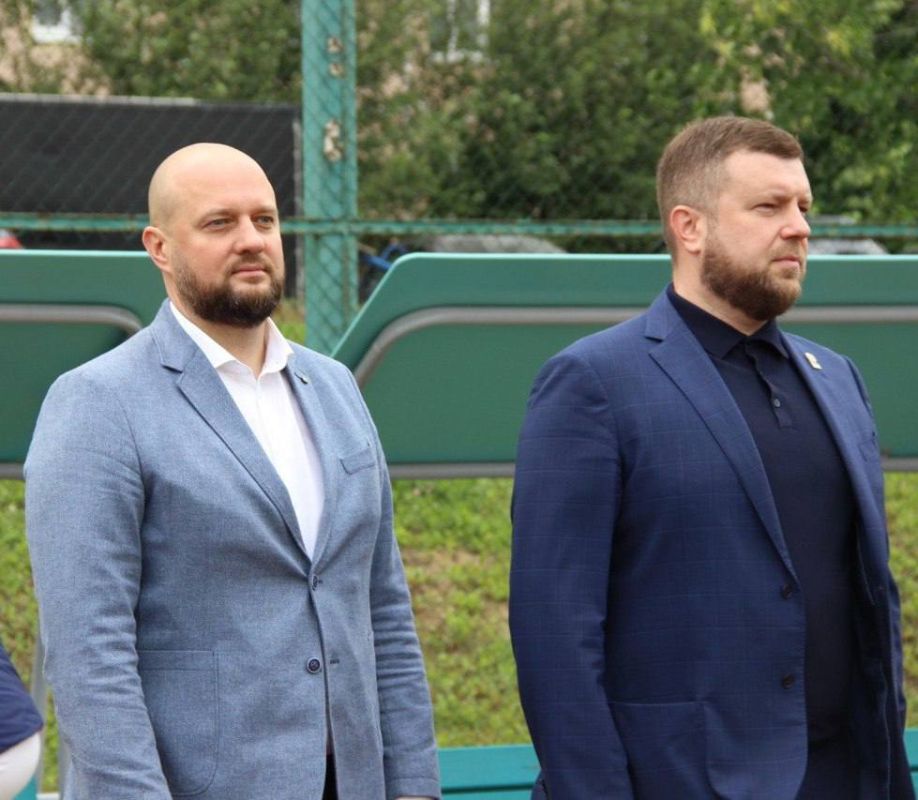 Евгений Лобов поздравил Евгения Маслова с избранием и пожелал успешной работы