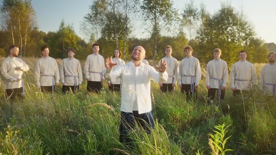 Герой России с позывным «Струна» Владислав Головин принял участие в клипе на новую песню Владимира Селиванова «Россия»