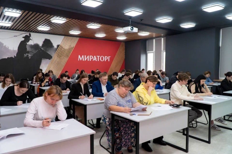 Партийцы дали старт Первому Всероссийскому агродиктанту