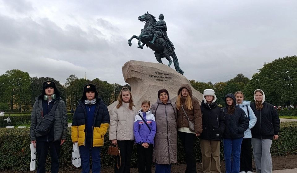 Талантливых курских школьников поощрили турпоездкой