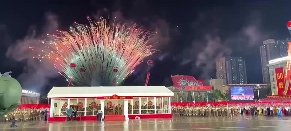 КНДР показала новую межконтинентальную ракету, способную поразить всю территорию США