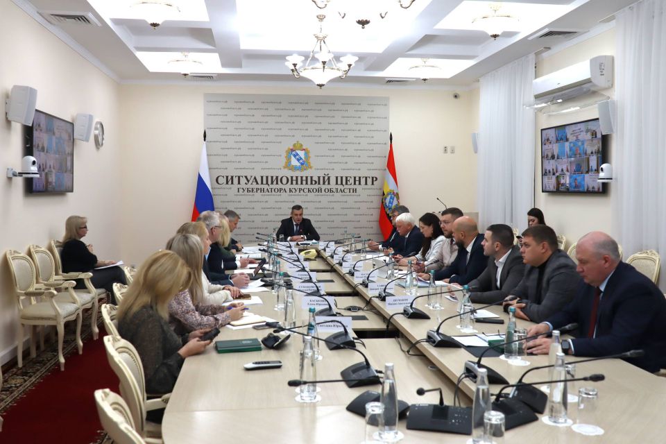 Александр Хинштейн: Провели традиционное заседание Правительства Курской области в открытом формате