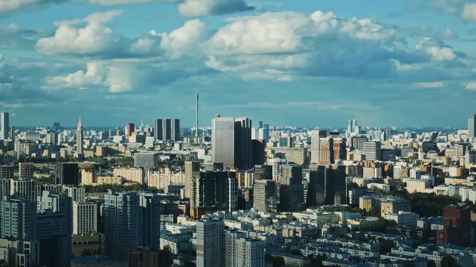 28 августа на Госуслугах стартовал приём заявлений на бесплатные курсы «Код будущего», которые реализуются по национальному проекту «Экономика данных»