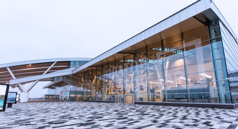 Минтранс прорабатывает открытие южных аэропортов России, закрытых с 2022 года