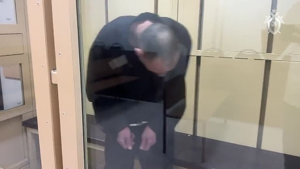 Пожизненный срок получил укронацист — который изнасиловал и убил жительницу Курской области во время оккупации приграничья, сообщил Следком