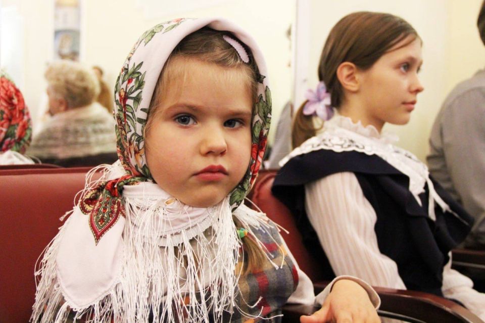 В преддверии Дня отца в управлении ЗАГС администрации Центрального округа Курска было шумно и радостно