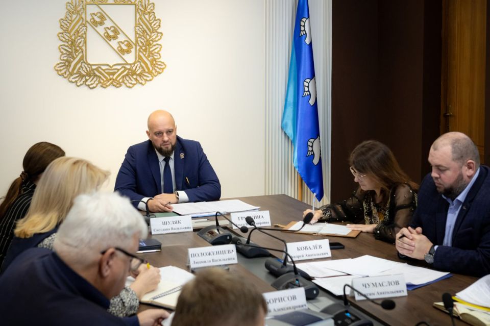 Евгений Маслов: Провёл рабочую планерку с руководителями подразделений администрации города