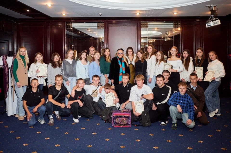 Татьяна Михалкова встретилась с юными дизайнерами из Курского приграничья