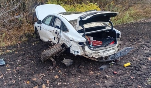 В Курской области на федеральной трассе столкнулись 2 легковых автомобиля