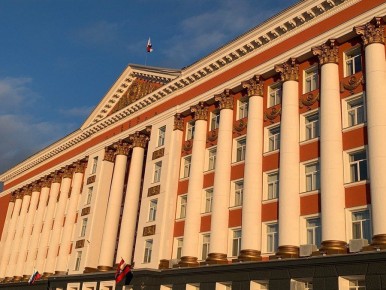 Губернатор Курской области Александр Хинштейн продолжает называть фамилии чиновников, которые уже вошли в новое правительство Курской области