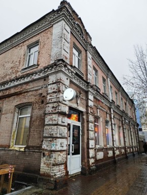 Самовольную пристройку к объекту культурного наследия убирают на Карла Маркса в Курске