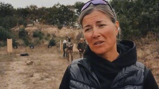 В сегодняшнем нашем видео хотим показать вам подборку практических занятий по стрельбе из ружья 12 калибра от чемпионки России Анны "Сайга" Тараносовой