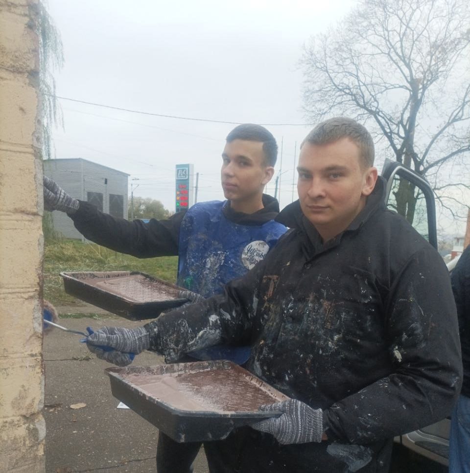В рамках проекта «Чистый город» и второго этапа Общероссийской акции «Сообщи, где торгуют смертью» в Центральном округе устраняют наркотическую рекламу