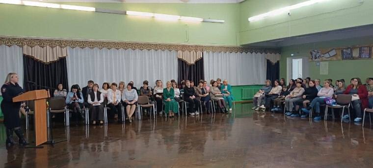 Курчатовские Госавтоинспекторы провели краш-курс для родителей
