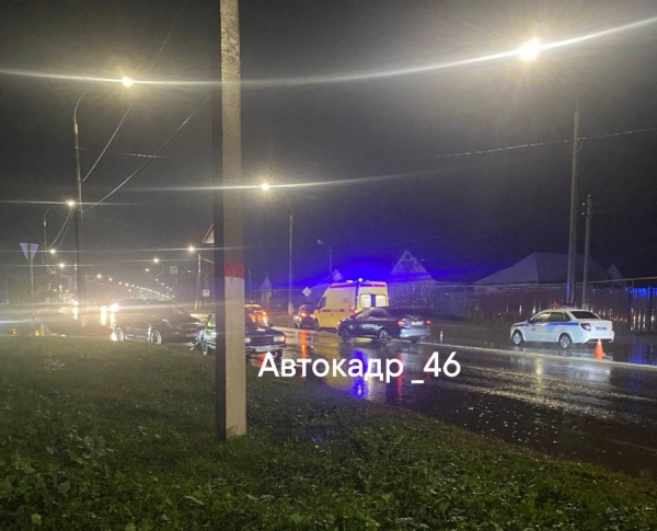 Под Курском столкнулись мотоцикл и легковушка