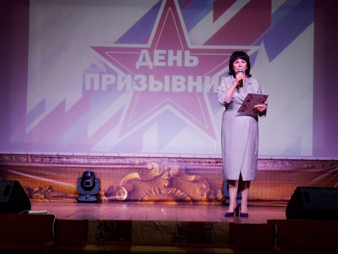 Единороссы Солнцевского района проводили призывников в армию