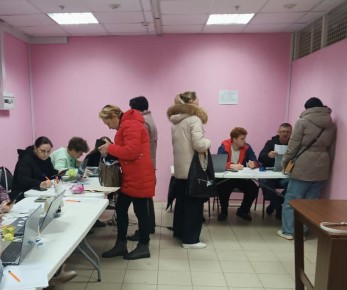 Пункт гуманитарной помощи на Центральном рынке Курска продолжает работу