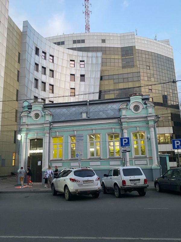 «Дом основателя биофабрики ветврача Н.Д. Диковского» - объект культурного наследия регионального значения, расположенный по адресу: г. Курск, ул. Садовая, 10