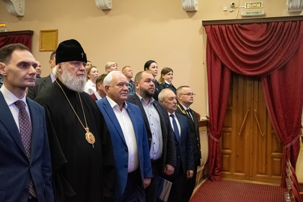 В Курске чествовали судебных приставов