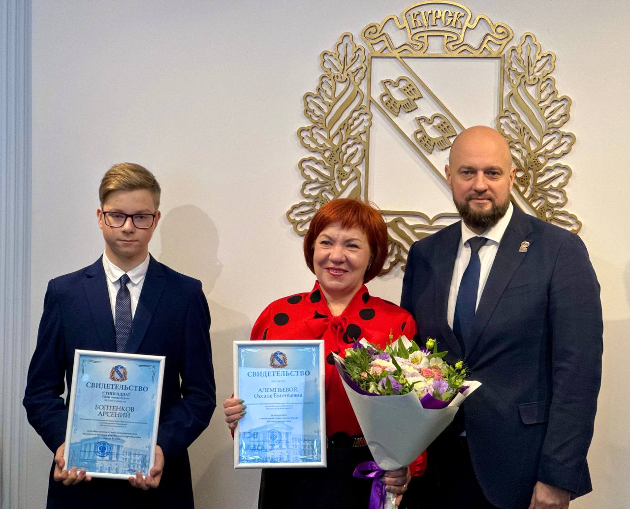 Мэр Курска встретился с победителями конкурсов детских школ искусств