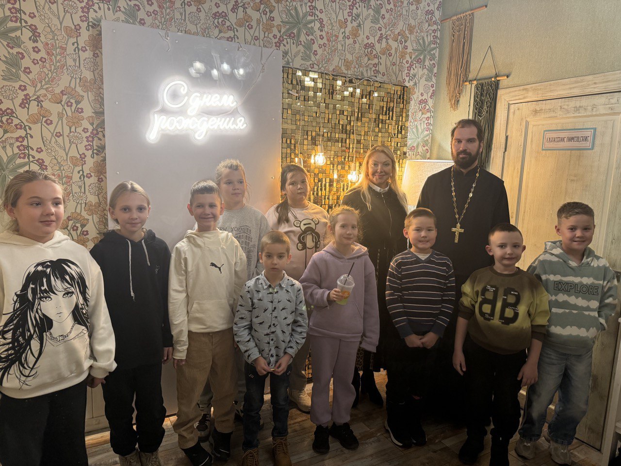 В семейном ресторане "МорКОФФь" состоялся кулинарный мастер-класс для детей, состоящих на сопровождении фонда «Защитники Отечества»