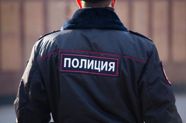 Тайсон - Холифилд: в ходе драки курянин откусил ухо своему сопернику и ударил ножом.