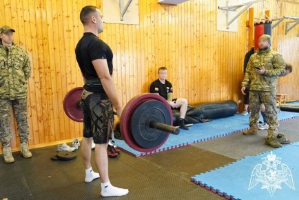 В Курске росгвардейцы прошли испытания на право ношения знака отличия