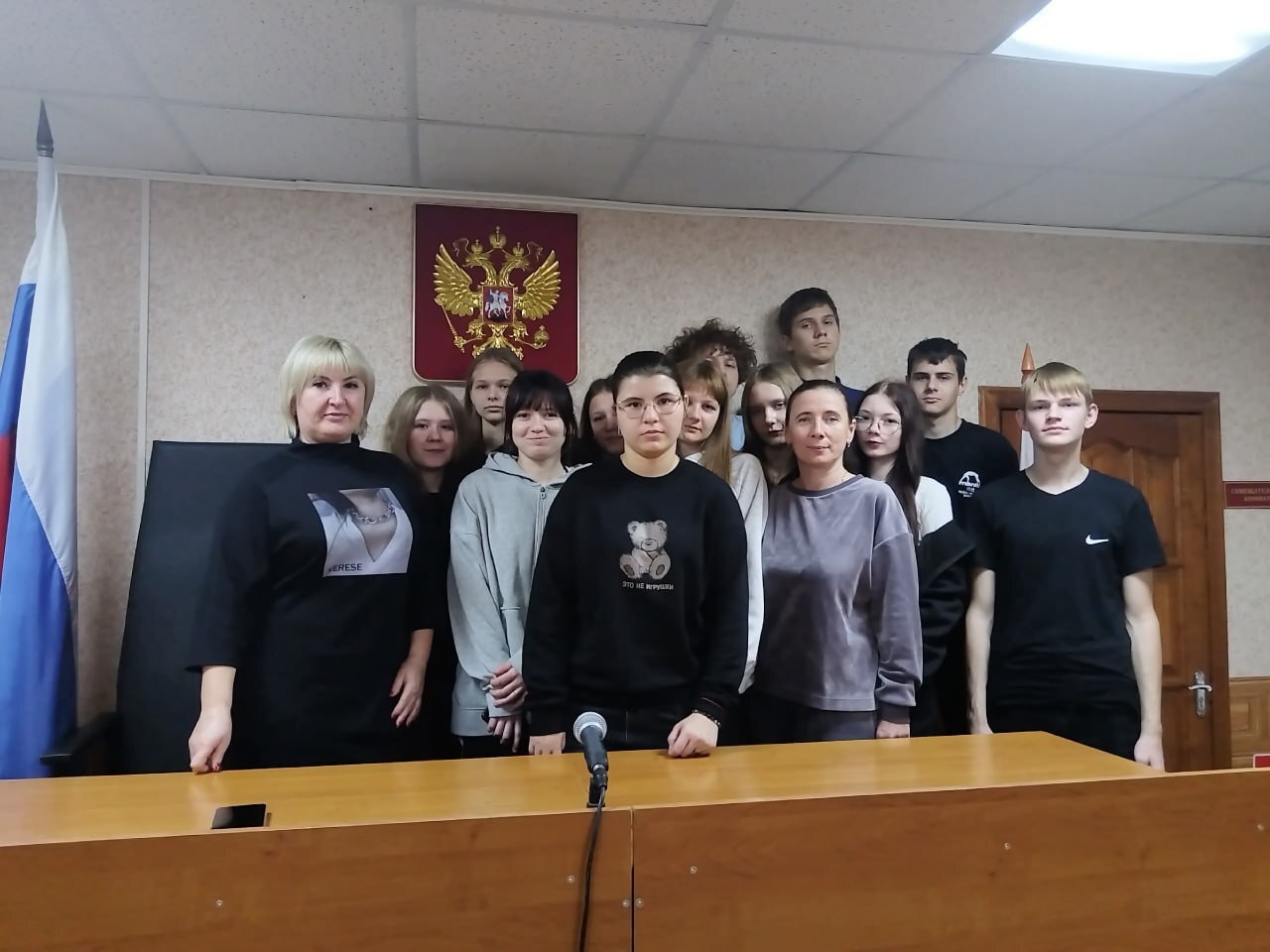Учащиеся 9 класса Мантуровской средней школы побывали на экскурсии в Мантуровском районном суде