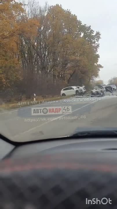 "Две машины. Одну из них разорвало на 2 части"