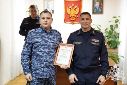 В Курске сотрудники Росгвардии отметили профессиональный праздник