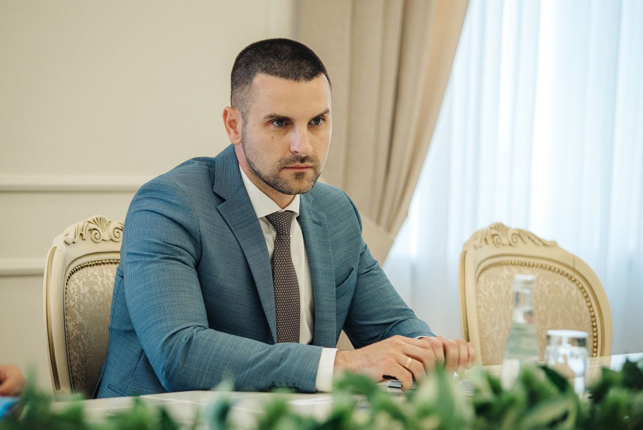 Депутаты утвердили Дмитрия Савина в должности министра градостроительной политики, имущественных и земельных отношений Курской области