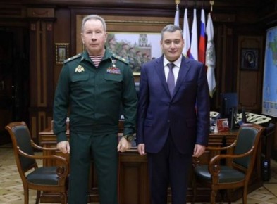 Губернатор Курской области Александр Хинштейн и директор Росгвардии Виктор Золотов обсудили безопасность региона