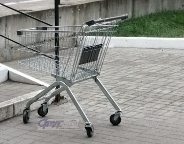 Пьяный житель Курска справил нужду в торговом зале супермаркета