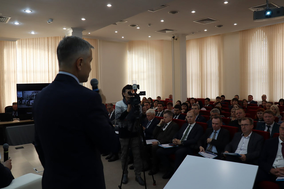 Представители Банка России провели коммуникационную сессию с региональным бизнес-сообществом